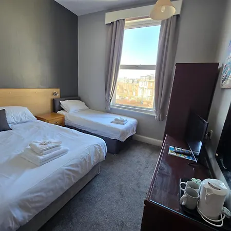 Hotel Boston 3*