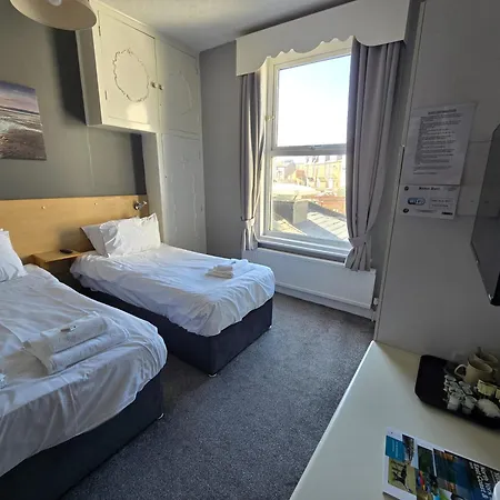 Hotel Boston 3*