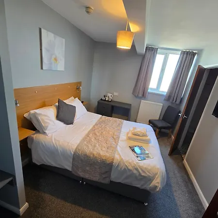 Hotel Boston 3*